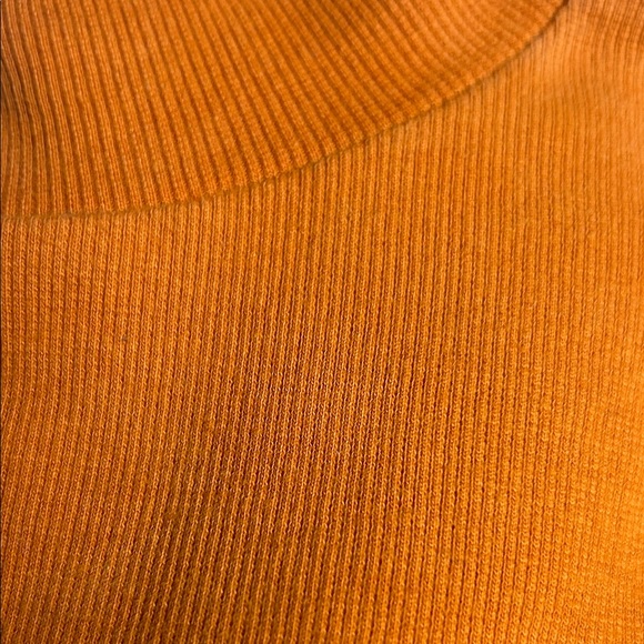 Set of 4 Long Sleeve Mock Turtlenecks 2 COPPER KEY 1 Christopher Banks 1 Hannah - Picture 4 of 13